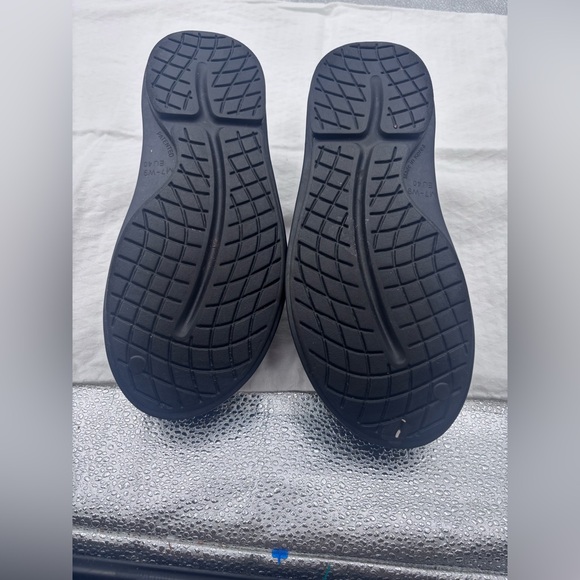 OOFOS Men's Black Slip-On Clogs Loafers Men’s 7 Women’s 9 - Picture 4 of 6